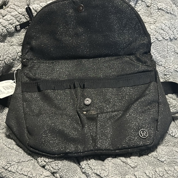 Lululemon Black sparkle festival bag II NWT - Picture 4 of 5